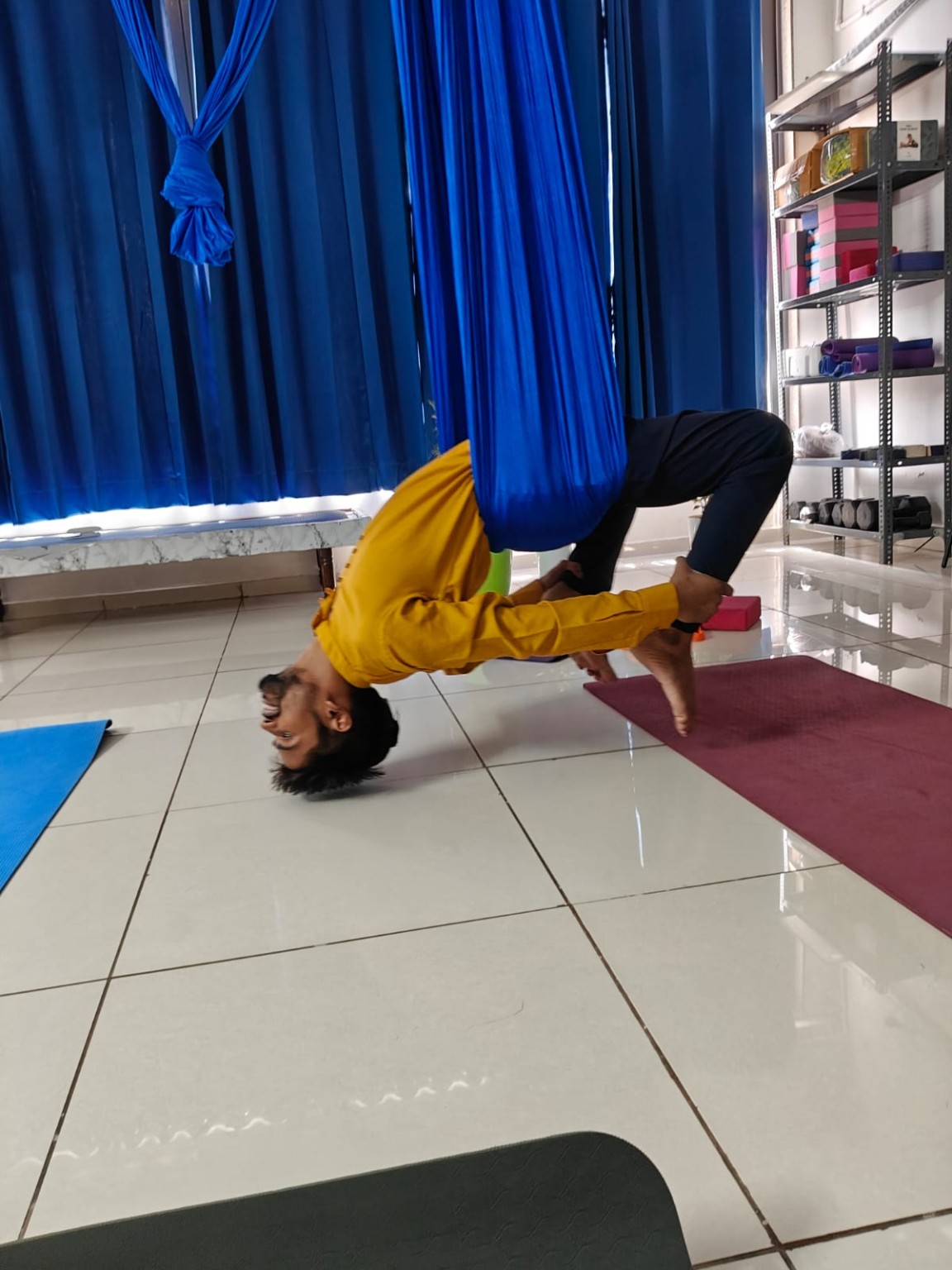 Aerial Yoga inversion